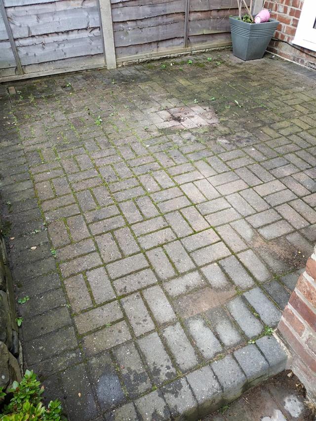 Block Paving 1a - Before.jpg